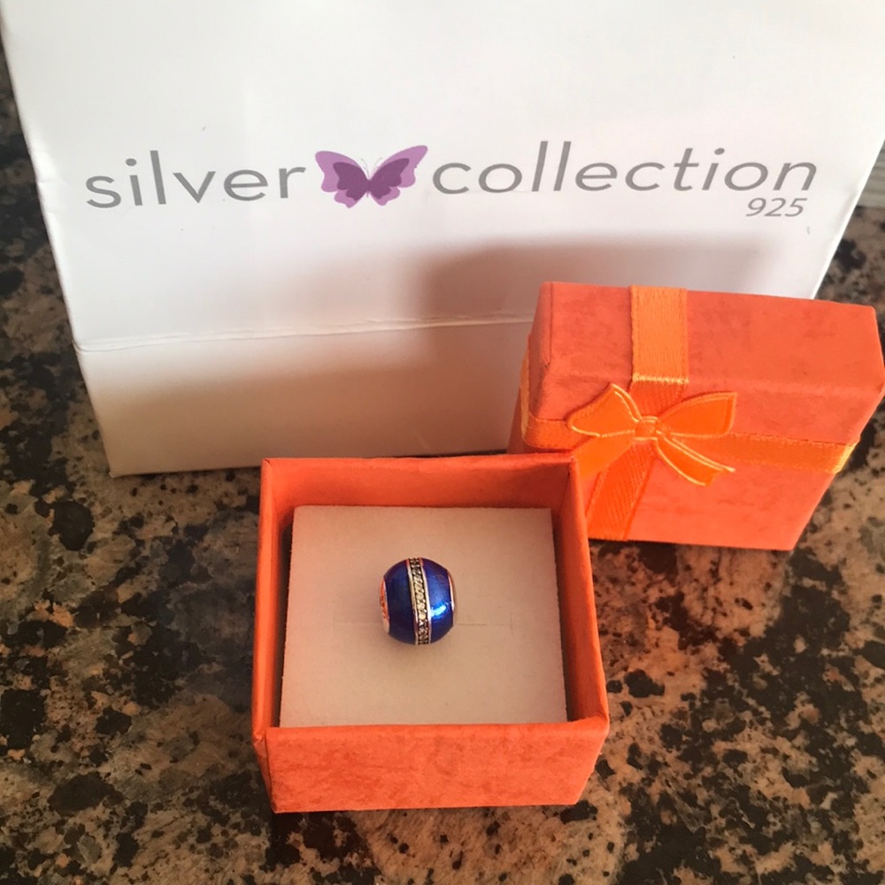 Bracelet charm